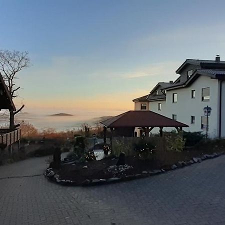 Dannenfels Kastanienhof Apartment Hotel מראה חיצוני תמונה